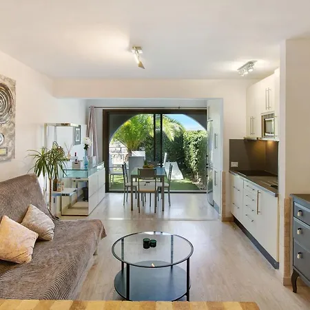 With Beautiful Sea Views Apartment