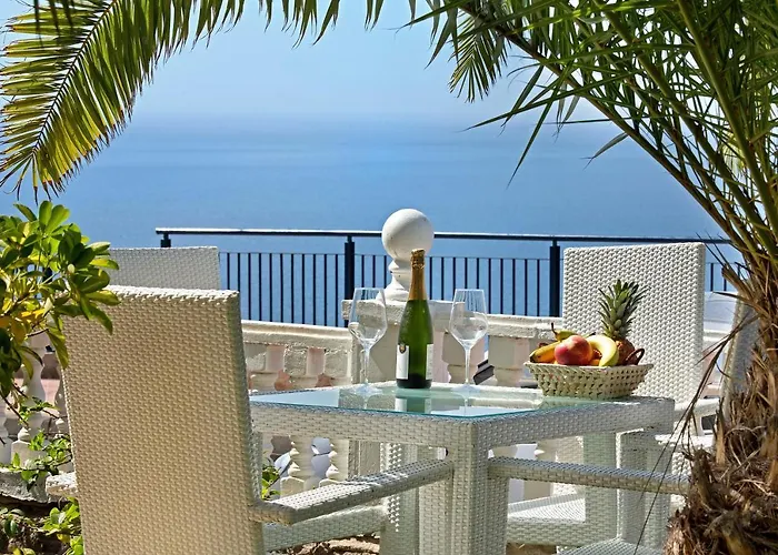 With Beautiful Sea Views Mogán